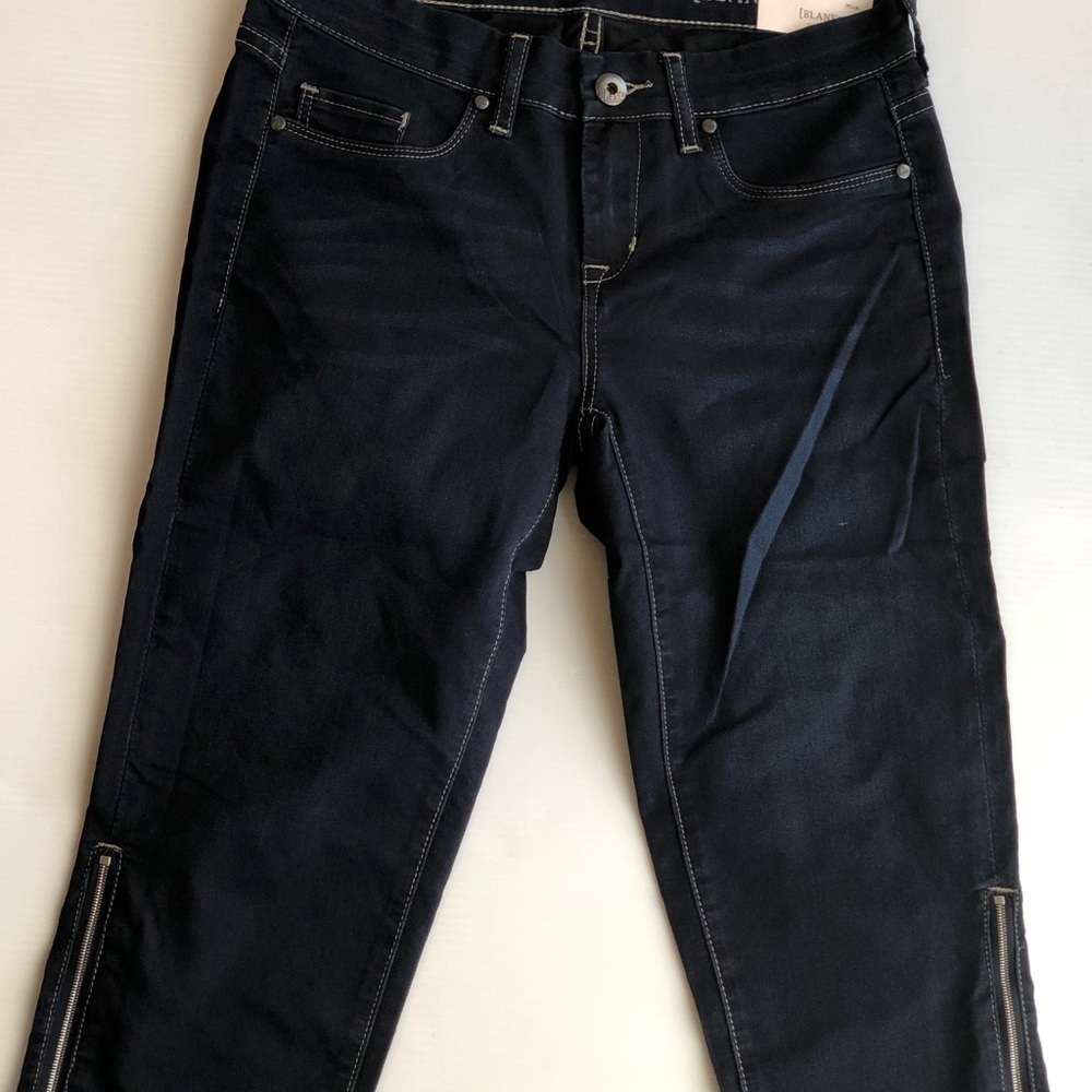 BLANKNYC Denim Women's Skinny Capri with Zip - Picture 6 of 7
